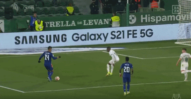 高效发挥！亚历山大半场6中5拿到17分3篮板3助攻